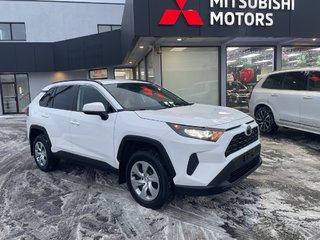 2022 Toyota RAV4 LE   AWD   BU CAM   LANE DEPARTURE   HTD SEATS in Oakville, Ontario - 2 - w320h240px
