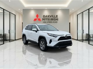 2025 Toyota RAV4 XLE   AWD   SUNROOF   HTD SEATS/STEERING in Oakville, Ontario - 2 - w320h240px
