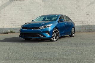 2022 Kia Forte (5) EX IVT
