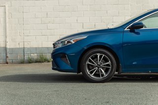 2022 Kia Forte (5) EX IVT