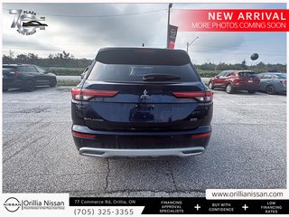 2022 Mitsubishi Outlander SE