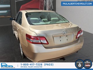 2011 Toyota Camry LE in Chicoutimi, Quebec - 4 - w320h240px
