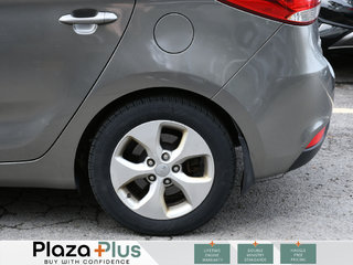 2014 Kia Rondo LX