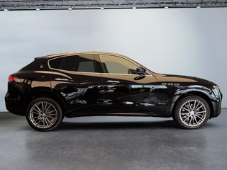 Maserati Levante GranLusso 3.0L 2021 à Laval, Québec - 5 - w320h240px