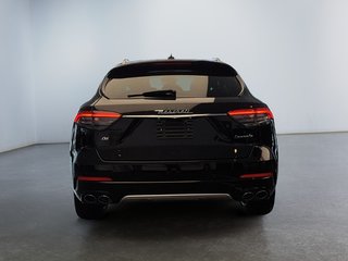 Maserati Levante GranLusso 3.0L 2021 à Laval, Québec - 4 - w320h240px