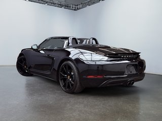 2018 Porsche 718 Boxster Manual transmission in Laval, Quebec - 3 - w320h240px