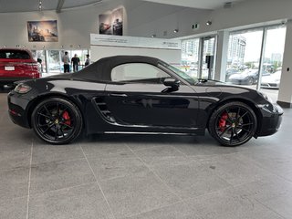 2019  718 Boxster S PDK, Sport Tailpipes, 20 Carrera S Wheels in Laval, Quebec - 2 - w320h240px
