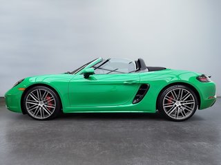 Porsche 718 Boxster S  Burmester, Sport Chrono & Prem Pack, 2023 à Laval, Québec - 2 - w320h240px