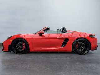 2020 Porsche 718 Spyder in Laval, Quebec - 2 - w320h240px
