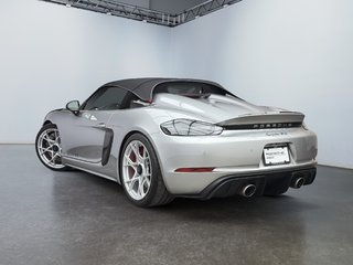 Porsche 718 Spyder RS Weissach Package 2024 à Laval, Québec - 3 - w320h240px