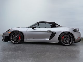 Porsche 718 Spyder RS 2025 à Laval, Québec - 5 - w320h240px