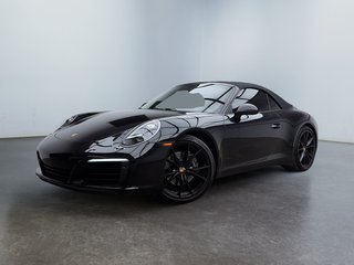 2017 Porsche 911 in Laval, Quebec - 4 - w320h240px