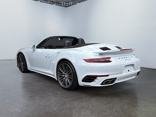 Porsche 911 Turbo Cabriolet w/Porsche Dynamic Chassis 2019 à Laval, Québec - 3 - w320h240px