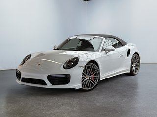 Porsche 911 Turbo Cabriolet w/Porsche Dynamic Chassis 2019 à Laval, Québec - 4 - w320h240px