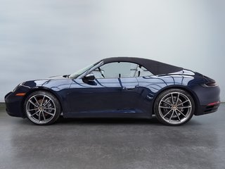 2021 Porsche 911 Carrera 4 Cabriolet in Laval, Quebec - 5 - w320h240px