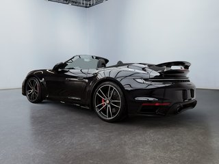 Porsche 911  2021 à Laval, Québec - 3 - w320h240px