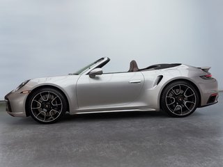 Porsche 911  2024 à Laval, Québec - 2 - w320h240px