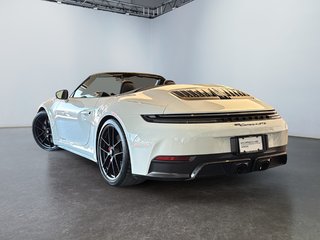 Porsche 911 Carrera 4 GTS Cabriolet 2025 à Laval, Québec - 3 - w320h240px