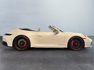 Porsche 911 Carrera 4 GTS Cabriolet 2025 à Laval, Québec - 5 - w320h240px