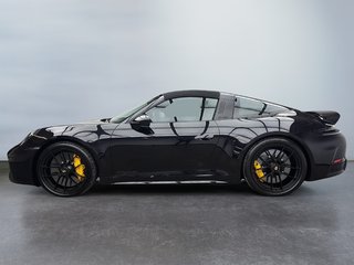 2025 Porsche 911 Targa 4 GTS Ceramic Composite Brakes in Laval, Quebec - 5 - w320h240px