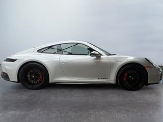 Porsche 911 Carrera 4 GTS SportDesign Package 2025 à Laval, Québec - 5 - w320h240px