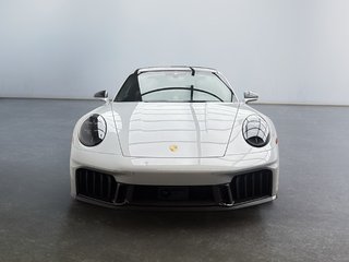 Porsche 911 Carrera 4 GTS SportDesign Package 2025 à Laval, Québec - 6 - w320h240px