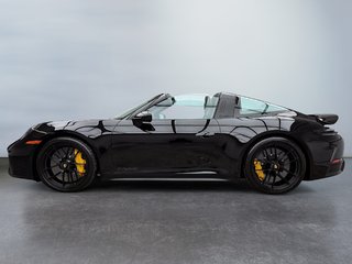 2025 Porsche 911 Targa 4 GTS Ceramic Composite Brakes in Laval, Quebec - 2 - w320h240px