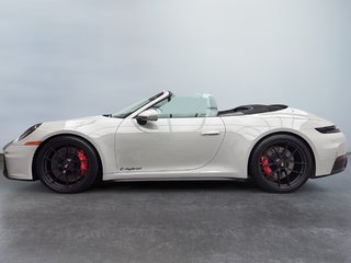 Porsche 911 Carrera 4 GTS Cabriolet 2025 à Laval, Québec - 2 - w320h240px