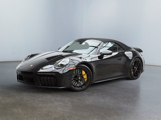 2025 Porsche 911 Carrera 4 GTS Cabriolet Ceramic Composite Brakes in Laval, Quebec - 4 - w320h240px