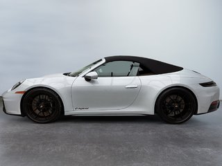 2025 Porsche 911 in Laval, Quebec - 5 - w320h240px
