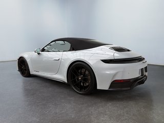 2025 Porsche 911 in Laval, Quebec - 6 - w320h240px