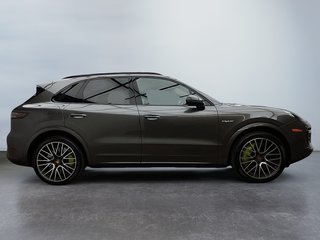 2020  Cayenne Turbo S E-Hybrid AWD in Laval, Quebec - 5 - w320h240px