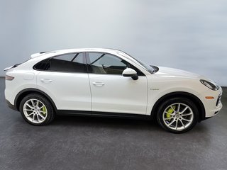 2021  Cayenne E-Hybrid Coupe  Premium Package in Laval, Quebec - 6 - w320h240px