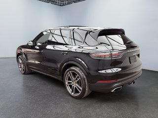Porsche Cayenne Premium Package, 21 2023 à Laval, Québec - 3 - w320h240px
