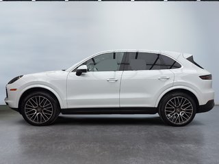 Porsche Cayenne Premium Package 2023 à Laval, Québec - 2 - w320h240px