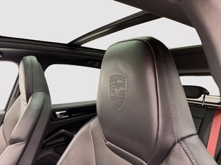 Porsche Cayenne  2023 à Laval, Québec - 6 - w320h240px