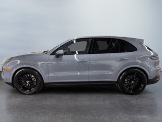 Porsche Cayenne Premium Package Plus 2024 à Laval, Québec - 2 - w320h240px