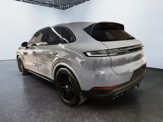 Porsche Cayenne Premium Package Plus 2024 à Laval, Québec - 3 - w320h240px
