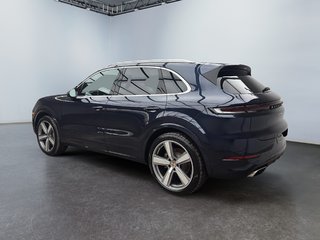 Porsche Cayenne Premium Package Plus 2024 à Laval, Québec - 3 - w320h240px