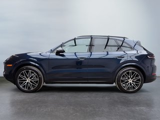 2024 Porsche Cayenne in Laval, Quebec - 2 - w320h240px