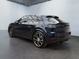 2024 Porsche Cayenne in Laval, Quebec - 3 - w320h240px