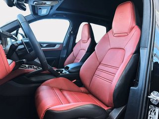 Porsche Cayenne  2025 à Laval, Québec - 2 - w320h240px