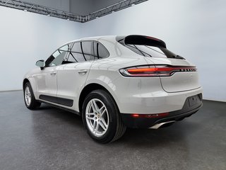 2021  Macan Premium Package in Laval, Quebec - 3 - w320h240px