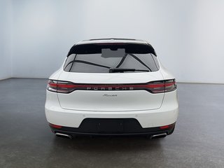 2021  Macan Premium Plus Package in Laval, Quebec - 4 - w320h240px