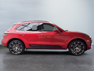 2022 Porsche Macan Premium Package Plus in Laval, Quebec - 5 - w320h240px
