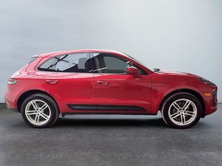 2022 Porsche Macan Toit panoramique in Laval, Quebec - 5 - w320h240px