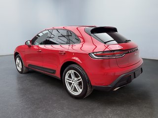2022 Porsche Macan Toit panoramique in Laval, Quebec - 3 - w320h240px