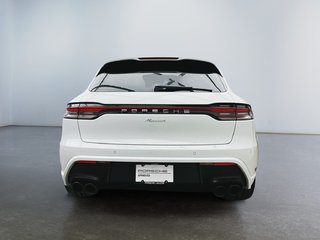 2023  Macan Premium Package Plus in Laval, Quebec - 4 - w320h240px