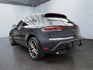 2023  Macan Premium Package Plus in Laval, Quebec - 3 - w320h240px