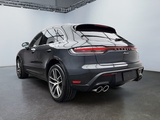 2023  Macan Premium Package Plus in Laval, Quebec - 3 - w320h240px